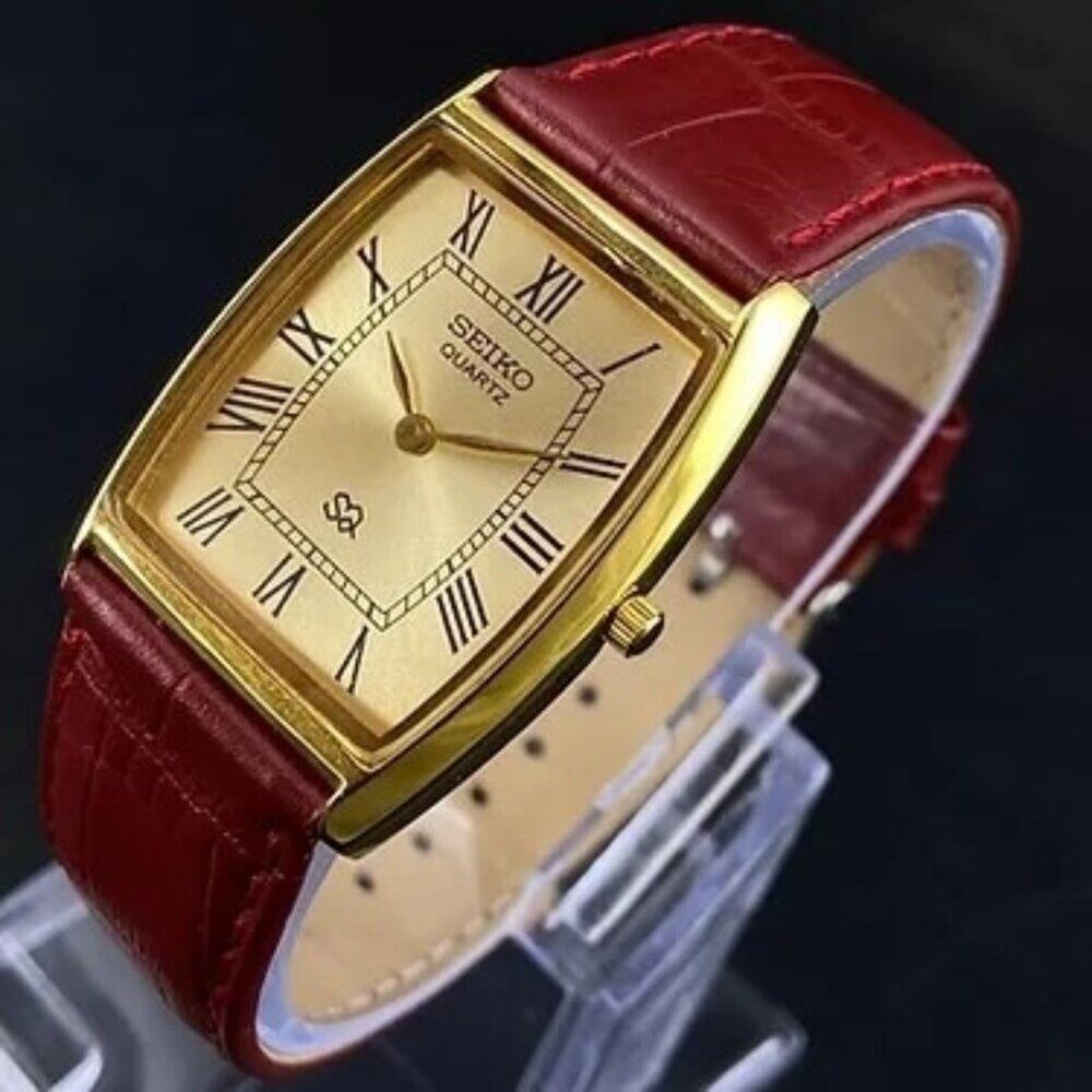 Vintage Style Seiko Quartz Mens Gold Watch & Red accents W/ Leather Strap